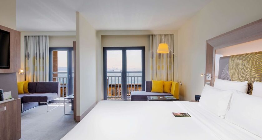Novotel Istanbul Bosphorus