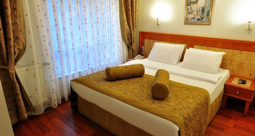 Santa Ottoman Hotel