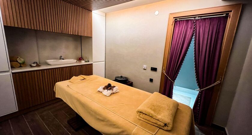 Grand Kartal Hotel