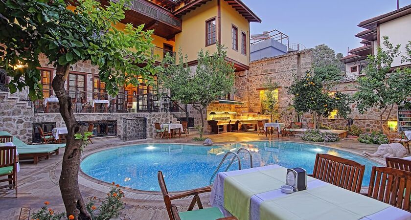 La Paloma Hotel