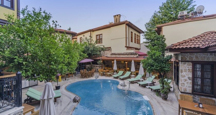 La Paloma Hotel
