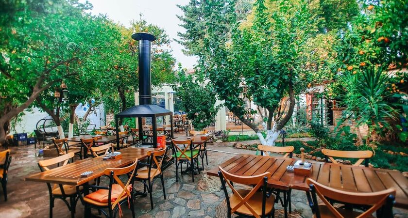 Hadrianus Hotel