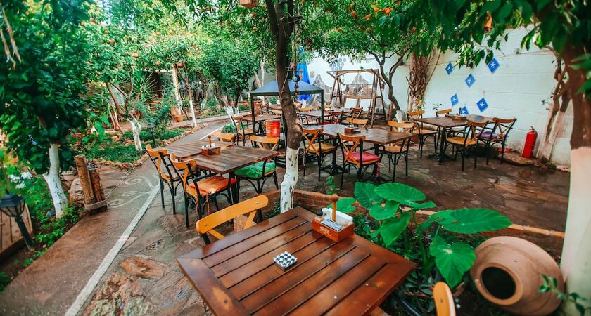 Hadrianus Hotel