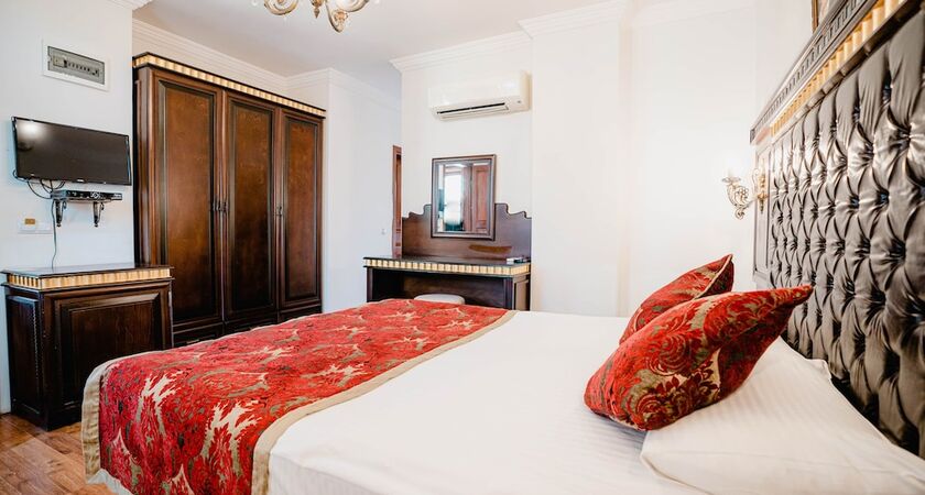 Mediterra Art Hotel