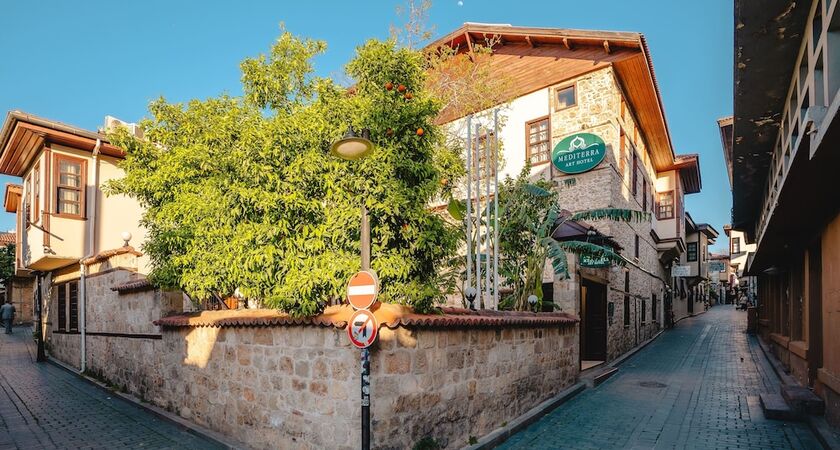 Mediterra Art Hotel