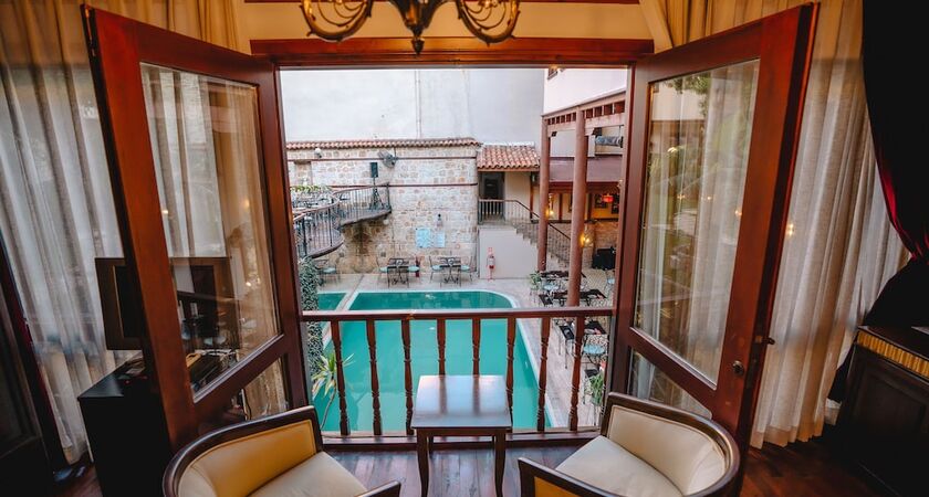 Mediterra Art Hotel