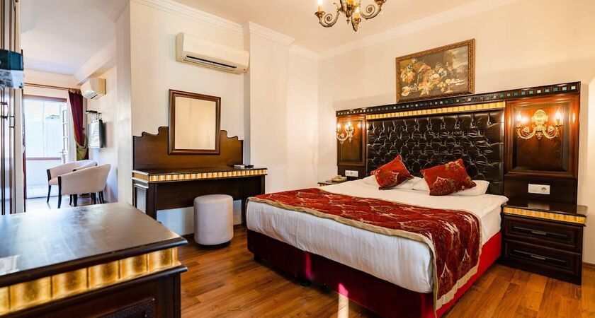 Mediterra Art Hotel