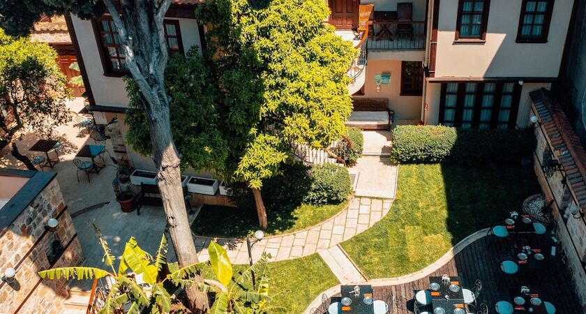 Mediterra Art Hotel