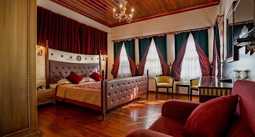 Mediterra Art Hotel