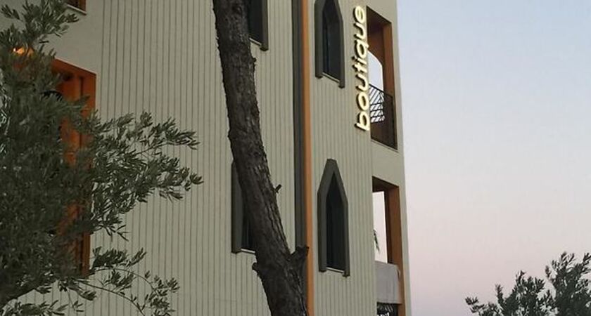 Nebilux Hotel