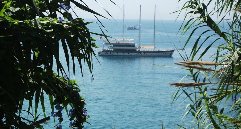 Nazar Beach City & Resort Hotel