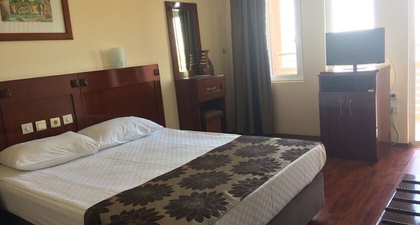 Nazar Beach City & Resort Hotel