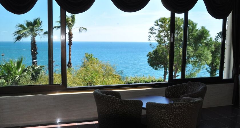 Nazar Beach City & Resort Hotel