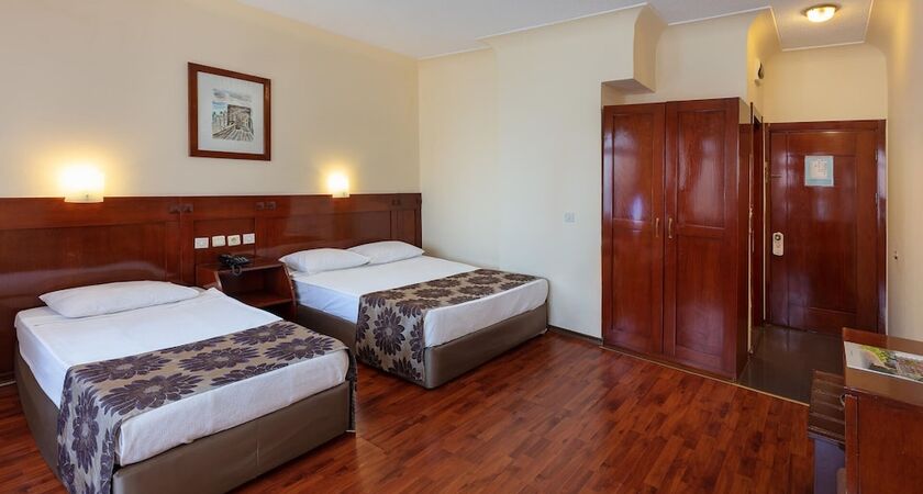 Nazar Beach City & Resort Hotel