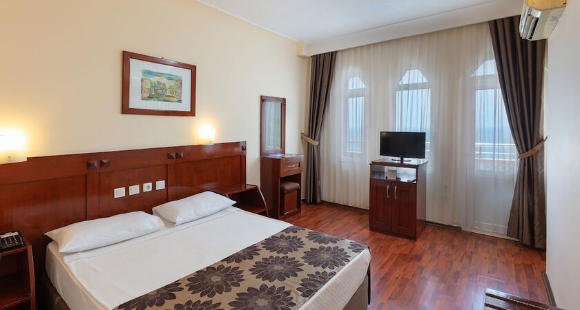 Nazar Beach City & Resort Hotel