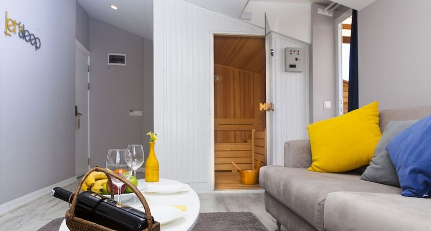 Let'stay Hotel