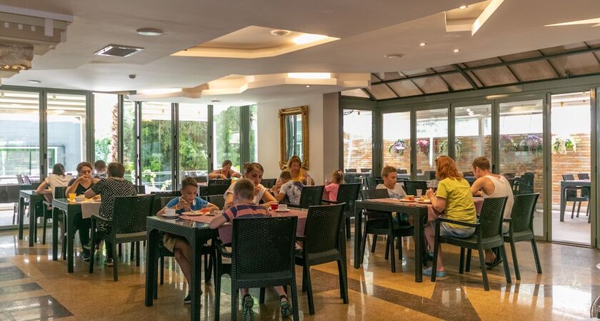 Lara Park Hotel