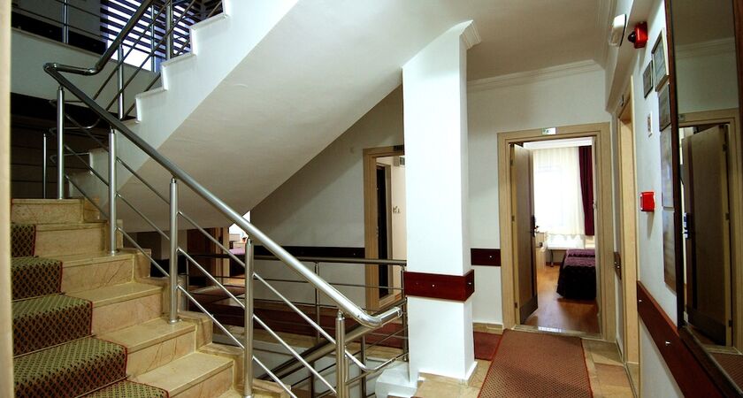 Lara Diamond Hotel