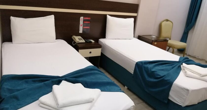 Luna Hotel
