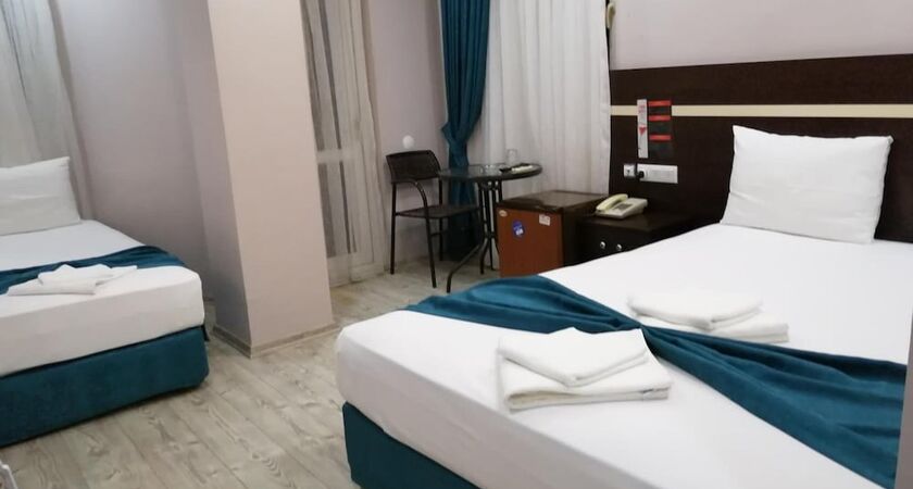 Luna Hotel