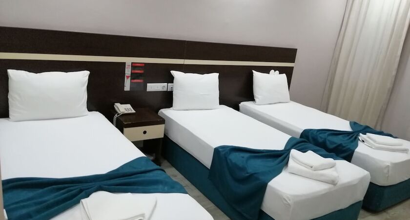 Luna Hotel
