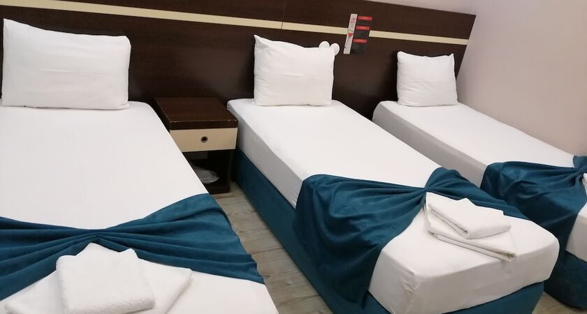 Luna Hotel