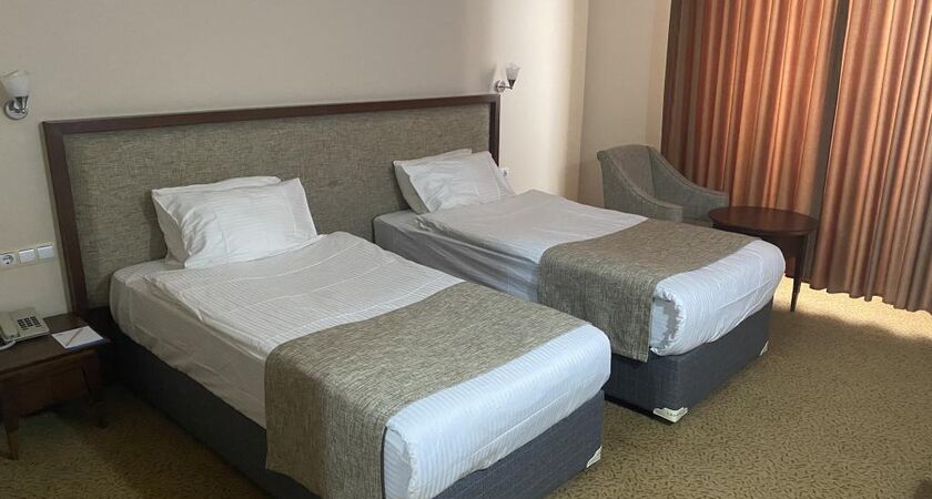 West Davraz Hotel