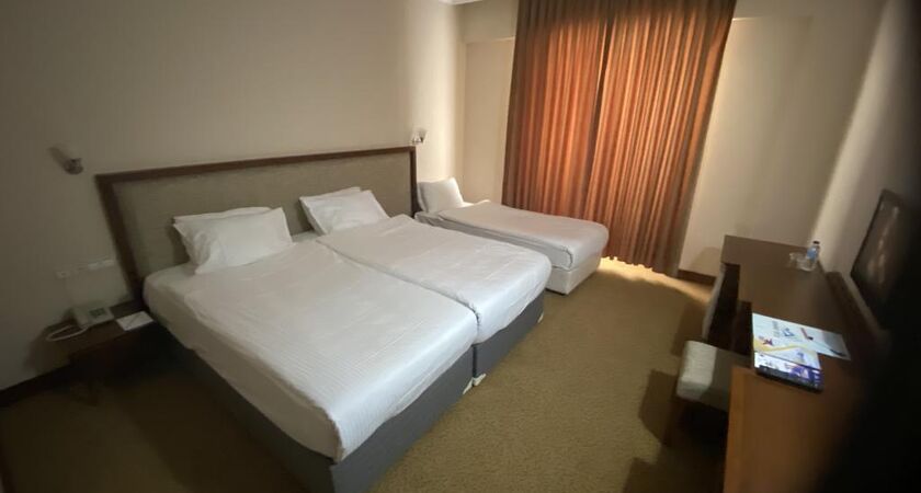 West Davraz Hotel