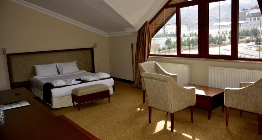 West Davraz Hotel