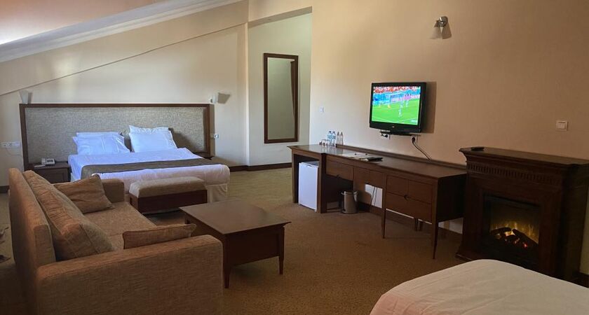 West Davraz Hotel