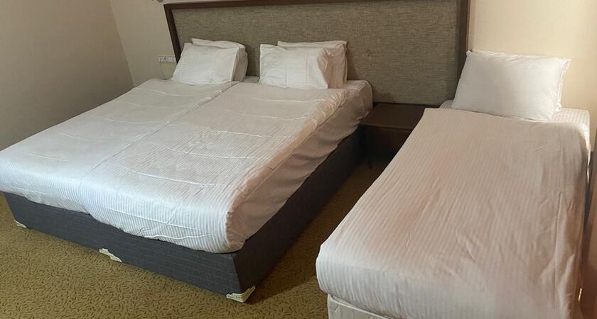 West Davraz Hotel