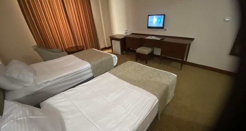 West Davraz Hotel