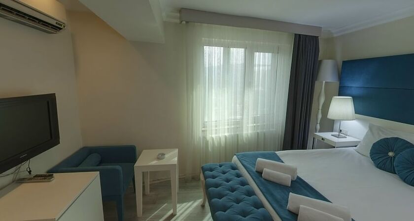 Lion City Hotel