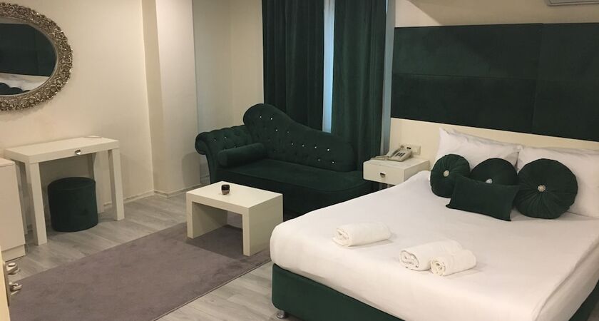 Lion City Hotel