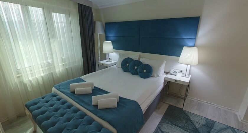 Lion City Hotel
