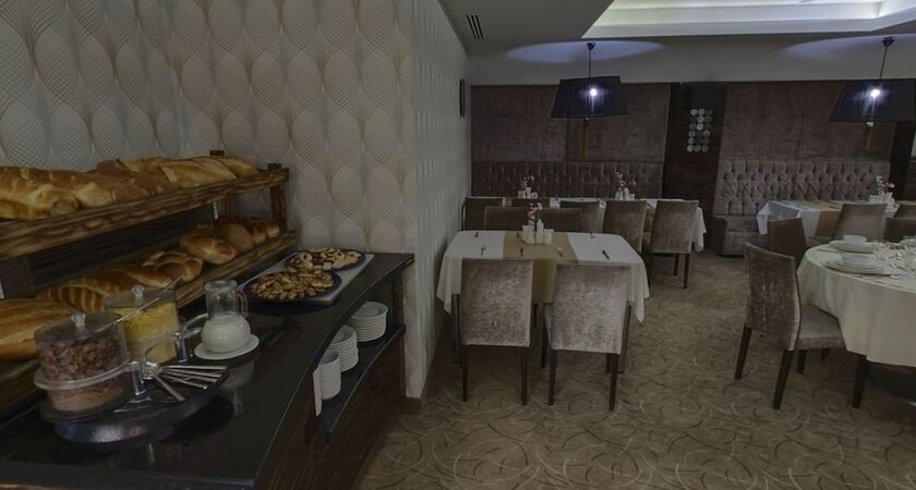 Lion City Hotel