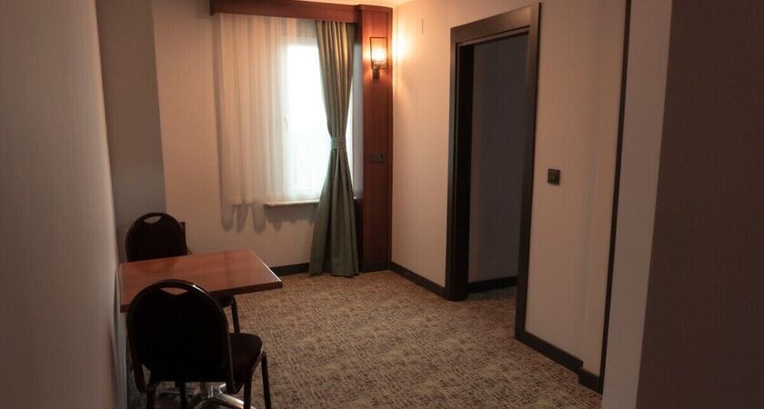 Kirci Hotel