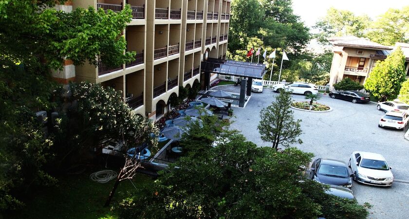 Kervansaray Thermal-Convention Center & Spa