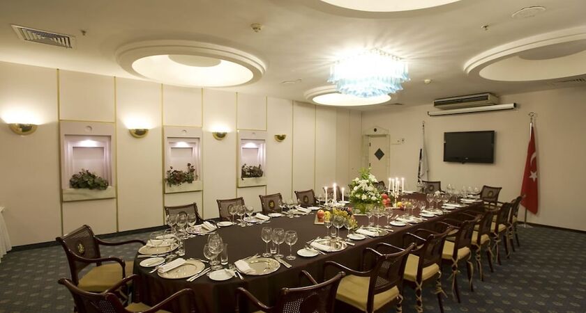 Kervansaray Thermal-Convention Center & Spa