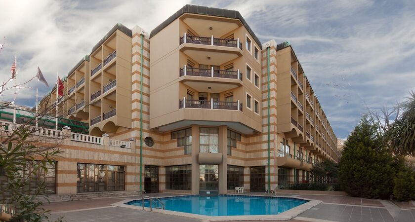 Kervansaray Thermal-Convention Center & Spa