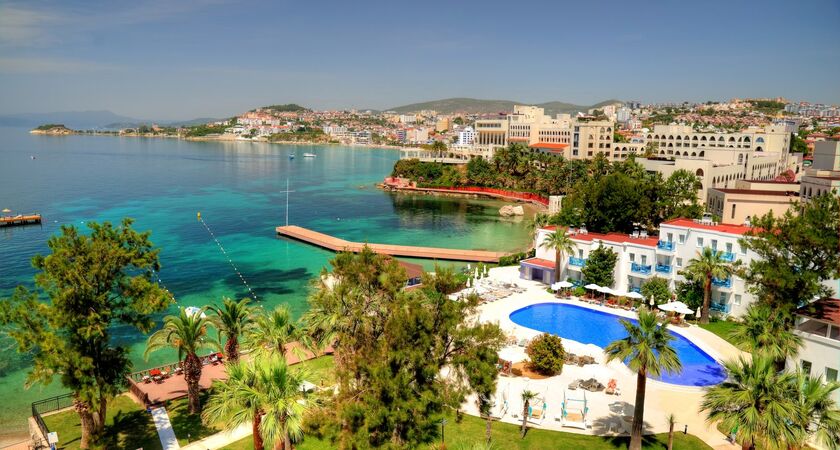 Le Bleu  Hotel & Resort