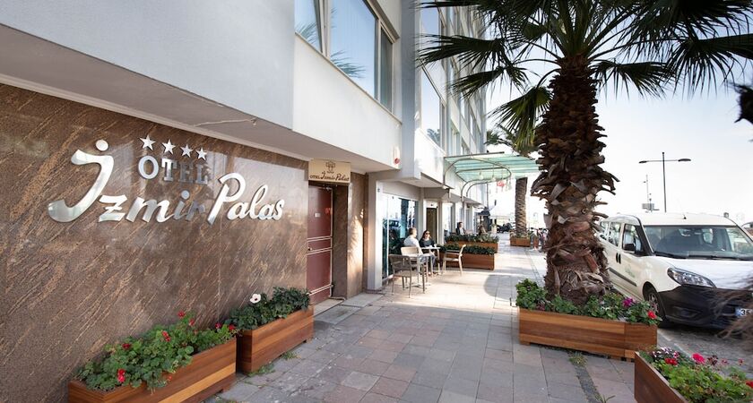 İzmir Palas Hotel