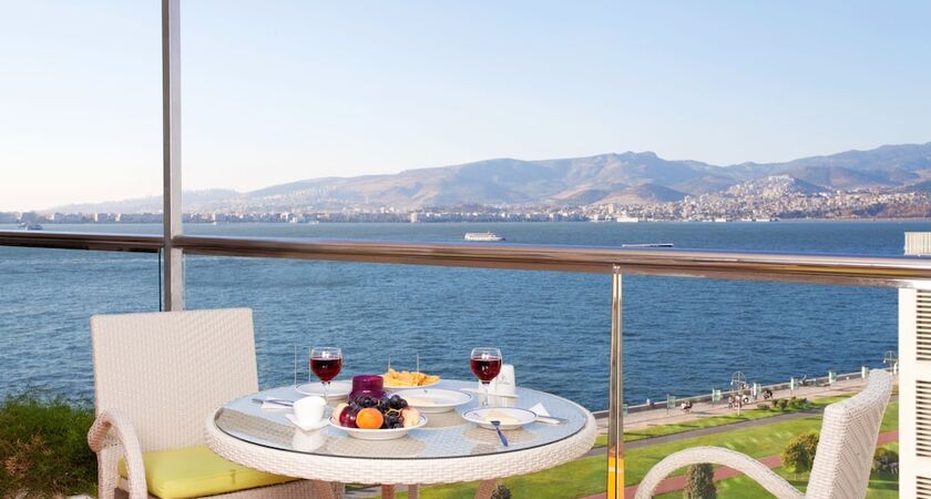 İzmir Palas Hotel