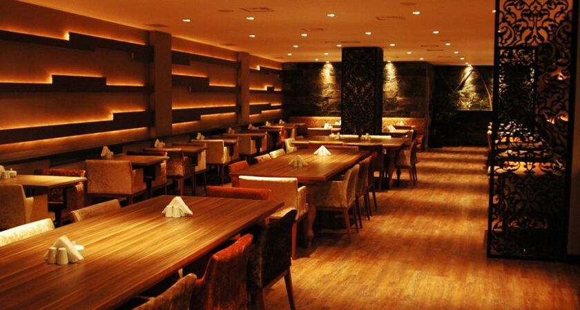 Carlton Hotel