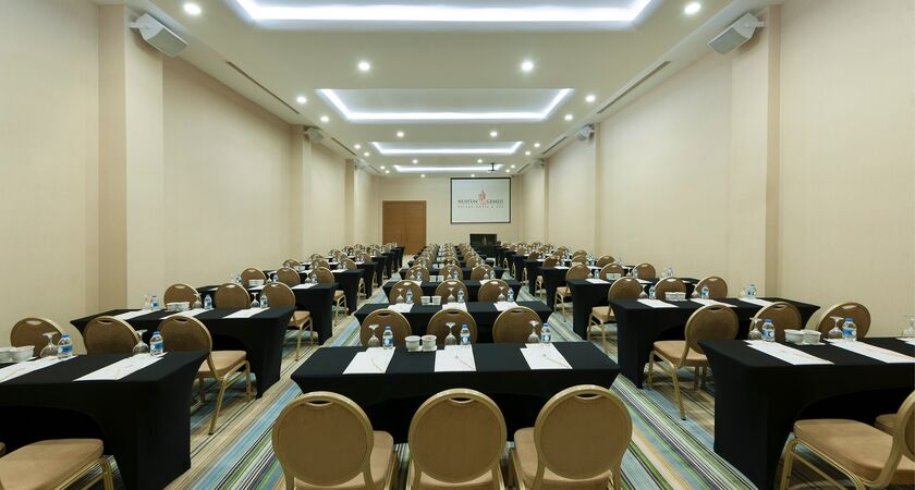 Nuhun Gemisi Deluxe Hotel