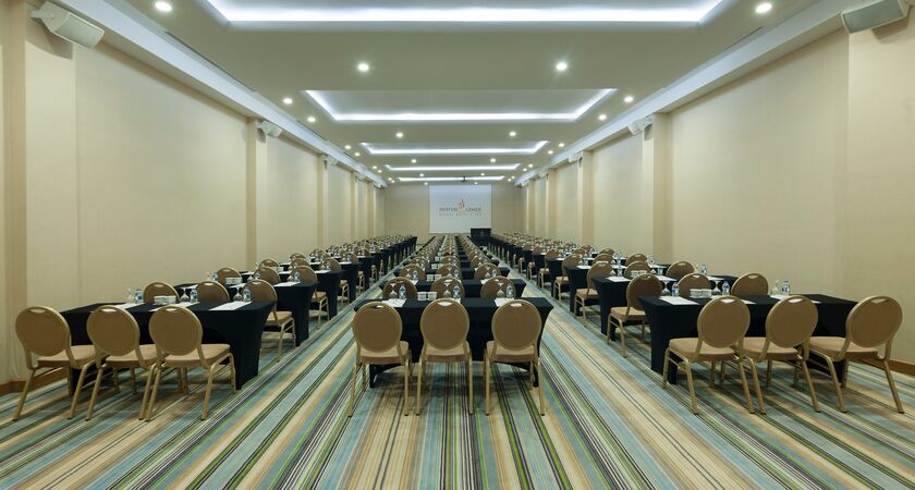 Nuhun Gemisi Deluxe Hotel