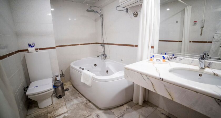 Patalya Thermal Resort Hotel