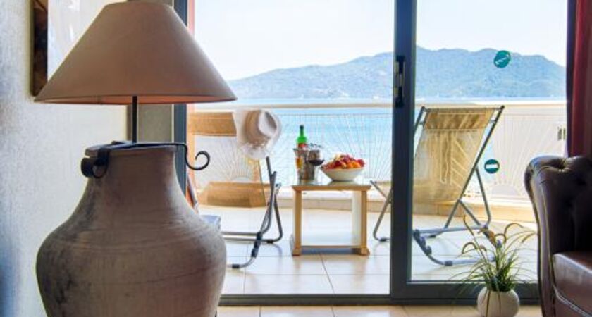 Romance Beach Hotel
