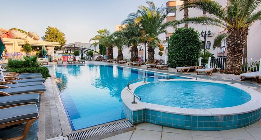 Romance Beach Hotel