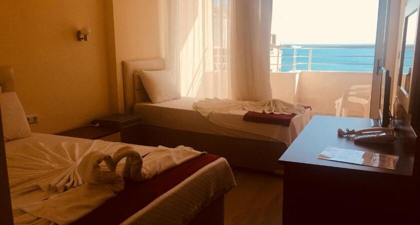 First Class Hotel